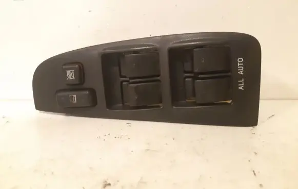 Toyota Avensis T250 Electric window control switch 8480205210 8482005100