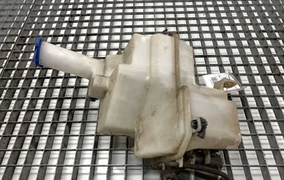 Hyundai i10 Windshield washer fluid reservoir/tank 986100X000