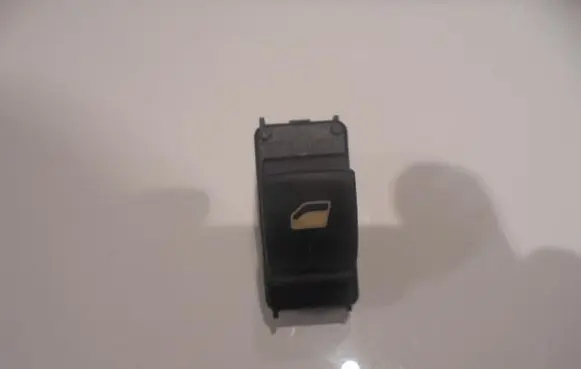 Peugeot 5008 Quarter vent window switch 96662297XT