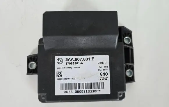 Volkswagen PASSAT B7 Hand brake control module 3AA907801E 17982901A