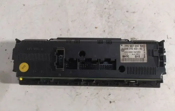 Volkswagen Touareg II Climate control unit 7P6907040BA 5HB01043391