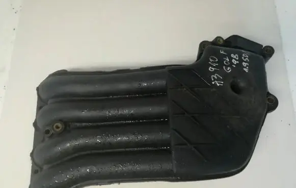 Volkswagen Golf IV Intake manifold 038129713h