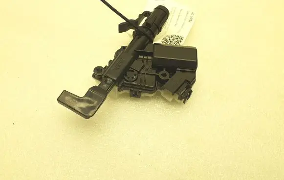 Nissan Qashqai J12 Fuel tank cap lock motor 