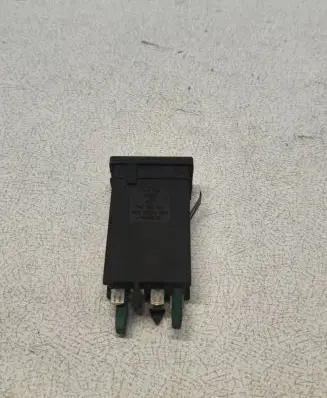 Volkswagen PASSAT B5 Seat heating switch 7M3963563 YM2119K314AAW