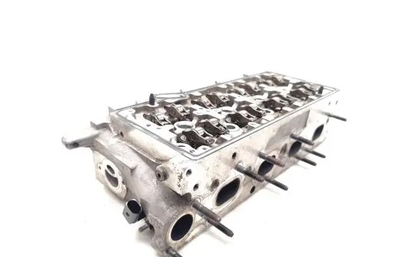 Volkswagen Golf Cross Engine head 04L103373