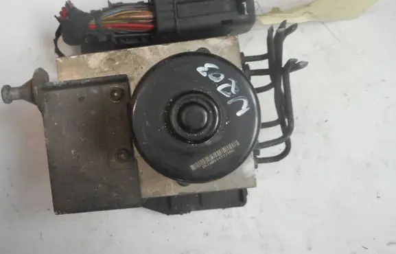 Mercedes-Benz C W203 ABS Pump A0044310512 A2035451632