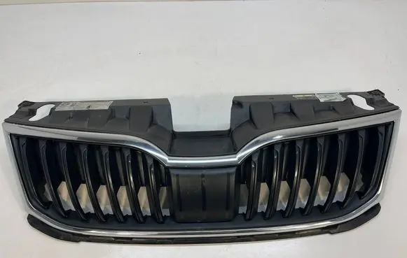 Skoda Octavia Mk3 (5E) Front bumper upper radiator grill 5E0853653A 3200201114