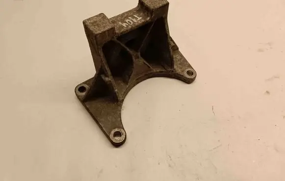 Dodge Charger Gearbox mounting bracket 05147200AD
