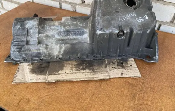 BMW 5 E39 Oil sump 14327059