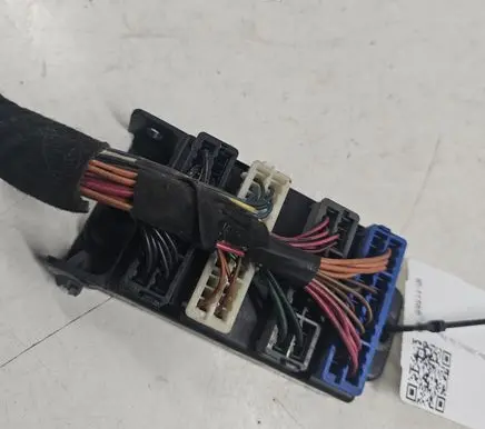 KIA Sorento Fuse module 913103E810
