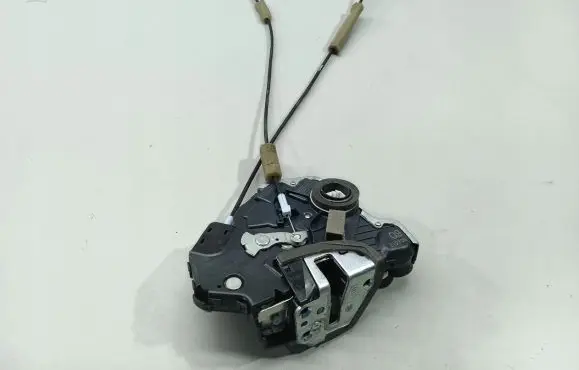 Honda CR-V Front door lock 72111-T1G-E001B