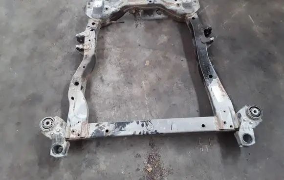 Chevrolet Volt I Front subframe