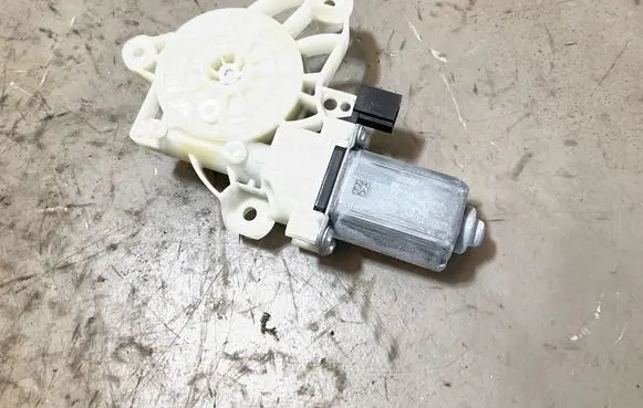 Mercedes-Benz GLE W167 Front door window regulator motor A0009065706 0011593852 668334101