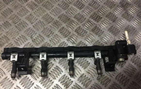 Ford Fiesta Fuel main line pipe 8A6G9H487AA 8A6G-9H487-AA