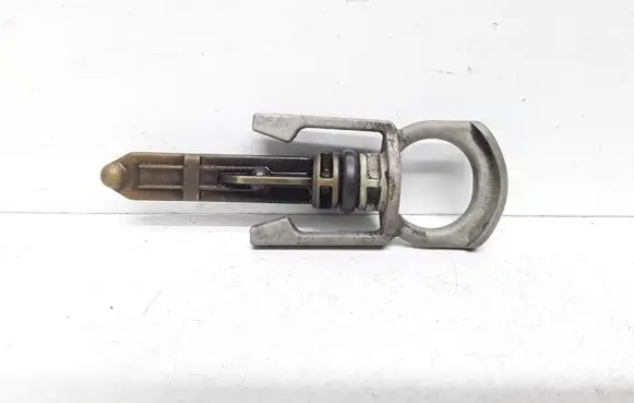 Volvo S60 Oil level dip stick 31330356