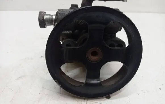 Mitsubishi Outlander Power steering pump