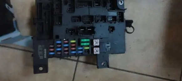Mitsubishi Outlander Fuse module 8637B688
