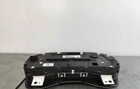 Speedometer (instrument cluster)