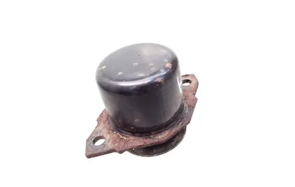 Volkswagen PASSAT B4 Engine mount bracket 191199402C