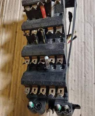Mercedes-Benz E W124 Fuse module 1245402050