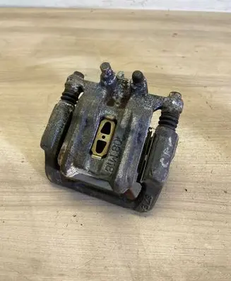 Honda CR-V Rear brake caliper