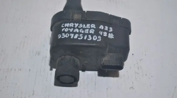 Chrysler Neon I Headlight level adjustment motor 0307851309