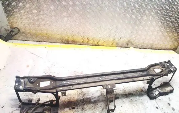 Renault Laguna I Radiator support slam panel