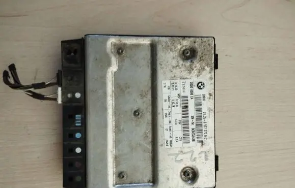 BMW 5 E60 E61 Seat control module 00004008C4