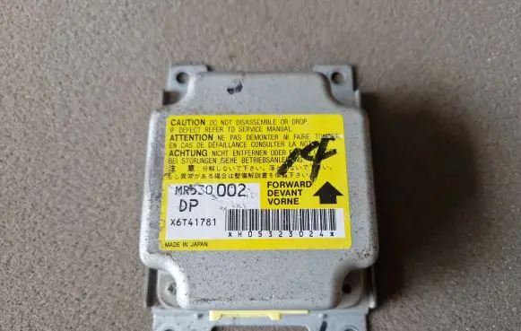 Mitsubishi Pajero Sport I Airbag control unit/module MR530002