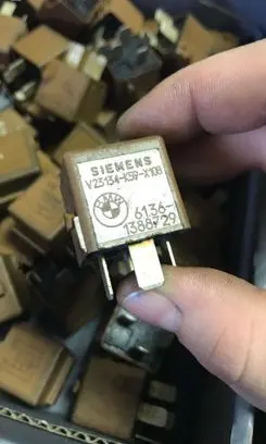 BMW 5 E34 Other relay 1388729