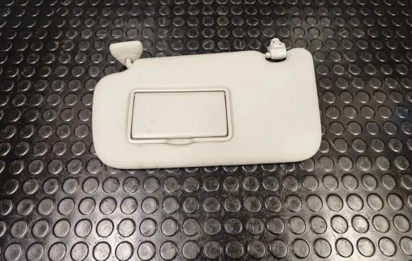 Nissan Leaf I (ZE0) Sun visor
