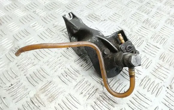 Audi A6 S6 C4 4A Fuel filter bracket/mount holder 