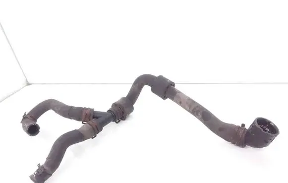 Volkswagen Golf VII Engine coolant pipe/hose 5q0122