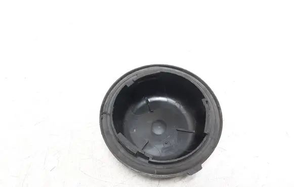 Volvo S60 Headlight/headlamp dust cover 9178538 89000387