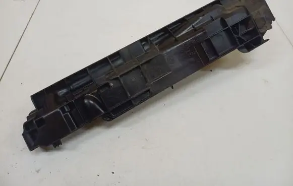 BMW 3 E90 E91 Radiator mount bracket 1710752491410