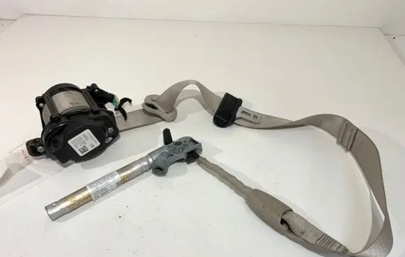 Chrysler Pacifica Front seatbelt 6294874