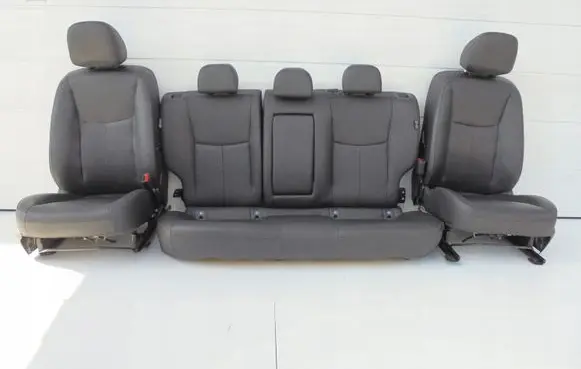 Nissan Pulsar Seat set