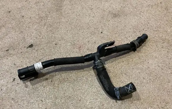 Audi e-tron Engine coolant pipe/hose 4KE145053AA