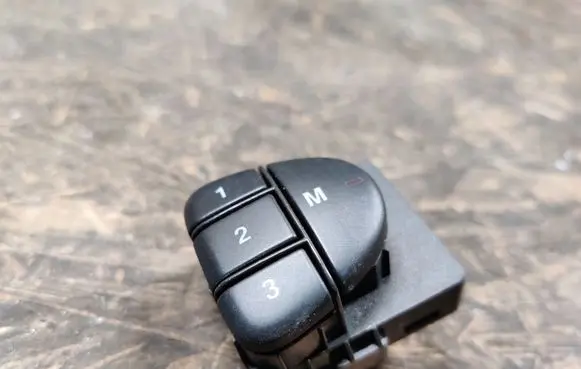 Jaguar XJ X350 Seat memory switch 2W931477688