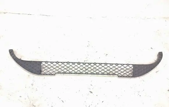 Mercedes-Benz A W176 Front bumper lower grill 1768850022 A1768850022
