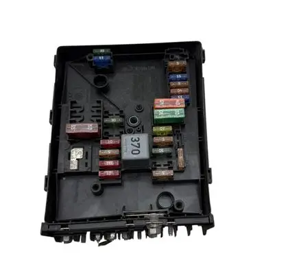 Volkswagen Caddy Fuse module 1K0937125D 017183073