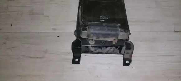 Mitsubishi Space Wagon Engine control unit/module md098916 e2t53374