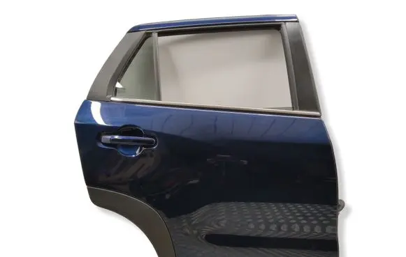 Suzuki SX4 S-Cross Rear door