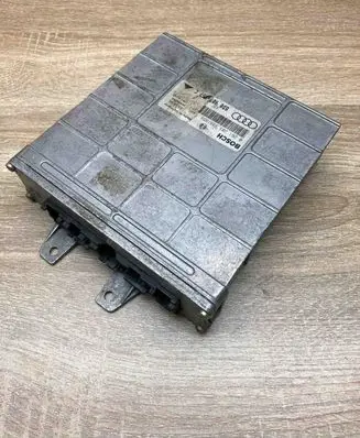 Audi A4 S4 B5 8D Engine control unit/module ECU 8D0907557C 0261203938