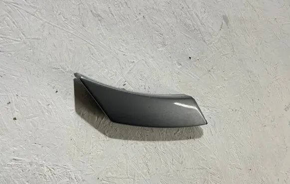 BMW X3 E83 Fender end trim 34018929