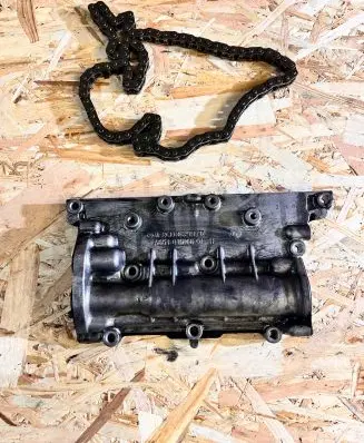 Mercedes-Benz C W204 Engine head A6510150601