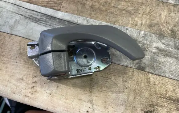 KIA Sorento Rear door interior handle