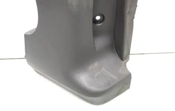 Volvo XC90 Side skirt rear trim 