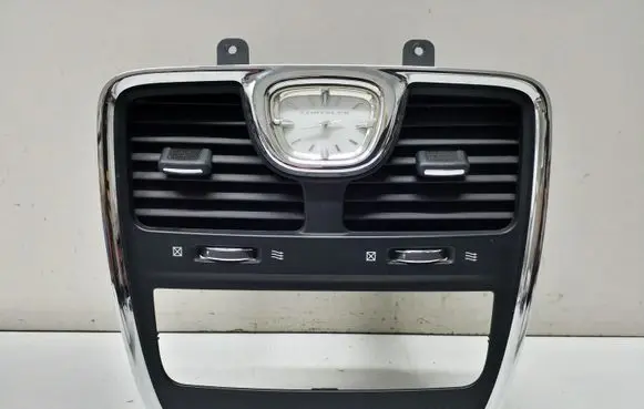 Chrysler Town & Country V Dash center air vent grill 1PE401X9AD 68069431AB 56046741AA