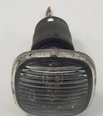 Skoda Octavia Mk1 (1U) Front fender indicator light 1U0949127B